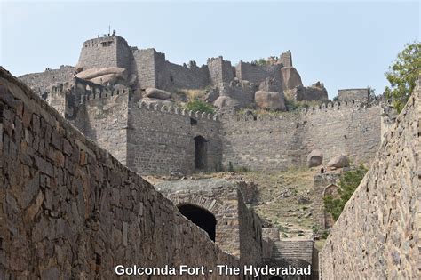  Golconda Fort - Kivinen linnoitus aikakapselissa!