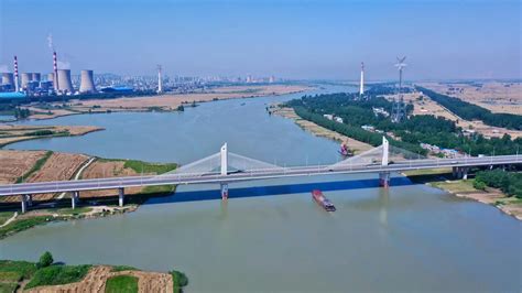  Huaihe River Bridge:  Yli tuhannen metrin mittainen ikoni Bengbussa!